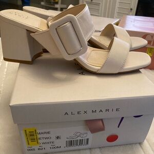 Block heel sandals with buckle